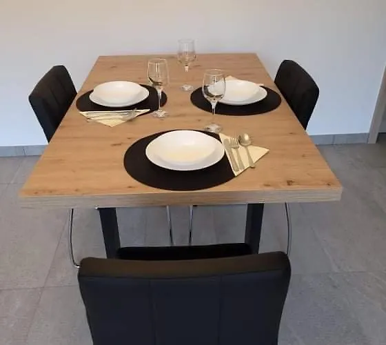 公寓 Apartma Uhanje Pri Bozicevih *